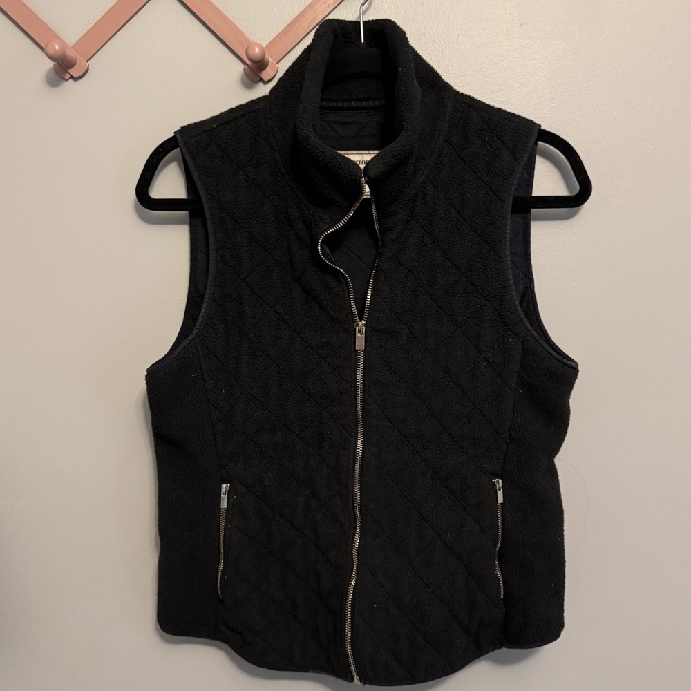 Abercrombie & Fitch Black Quilted Women's Vest